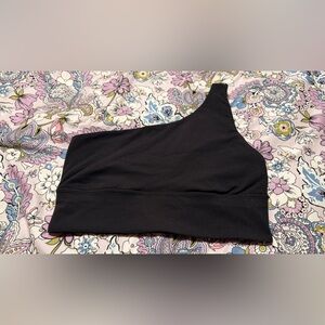 Black off the shoulder lulu bra/ tank
